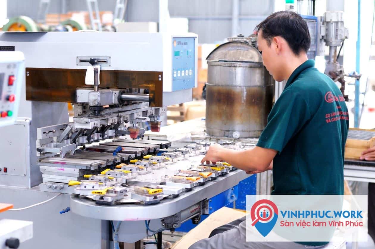 việc làm KCN cuối năm